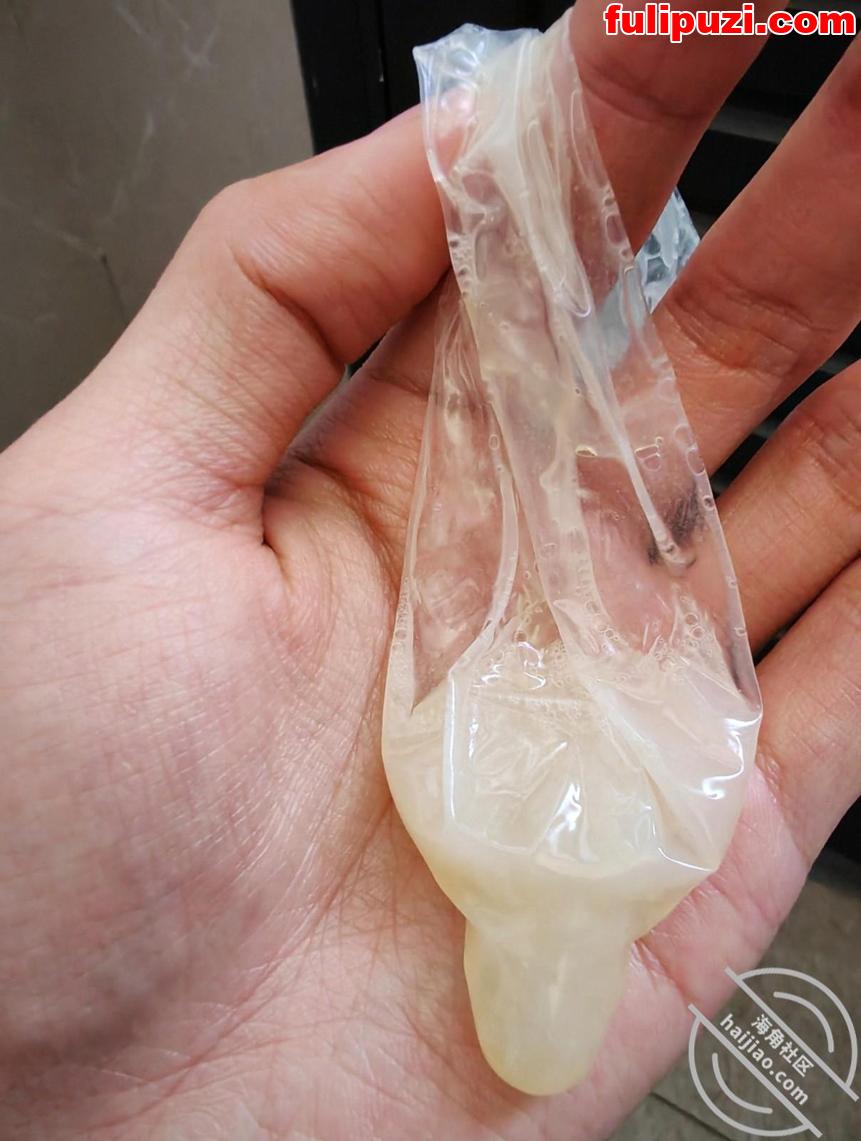海角【干妈变成了情人】乱伦合集后续3 干妈被射完后夹着精液回去给她老公做饭【276P+8V/1.75G】