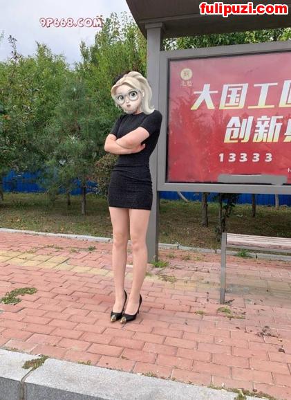 91论坛大神【mmm40150790】开发银行骚妻绿帽 白虎嫩葡萄的娇妻爱喷潮爱自慰给人看【1888P/838M】