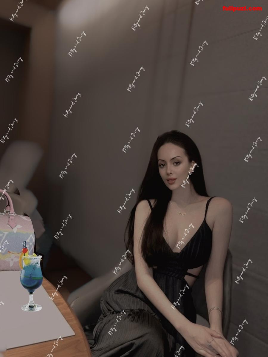 极品混血情侣【kittyandJerry】推特绝版自拍 游历世界澳洲泰国东京大胆露出自拍【235P+40V/240M】