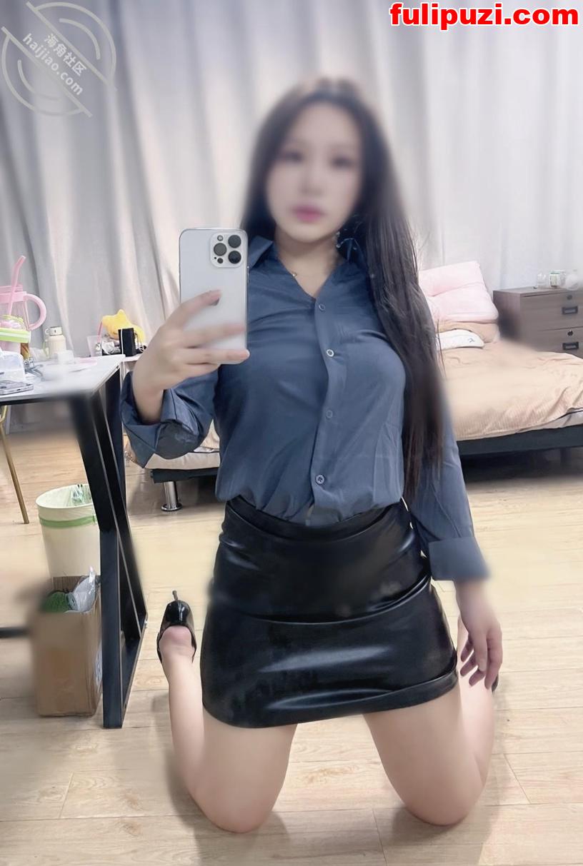 海角【御姐小姨李老丝】乱伦合集 御姐华伦天奴黑丝小姨乱被外甥压在课桌上站起来狠瞪【324P+13V/1.3G】