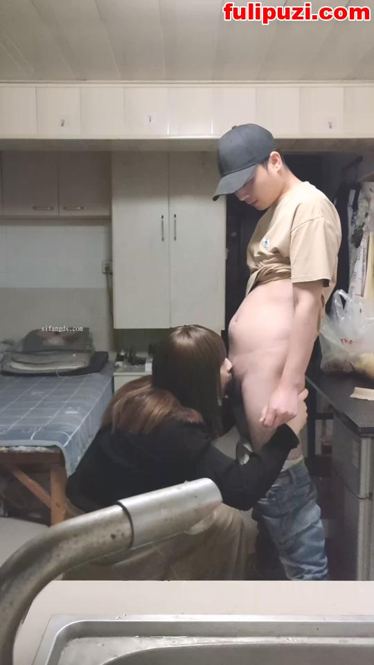 热门大瓜！60岁南京红大爷（红姐）男扮女装千人斩不乏高质量猛男【52V/41.4G】