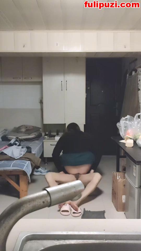 热门大瓜！60岁南京红大爷（红姐）男扮女装千人斩不乏高质量猛男【52V/41.4G】