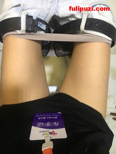 tumblr绝版系列：机车女神钟盛盛露脸福利自拍【42P+2V/23M】