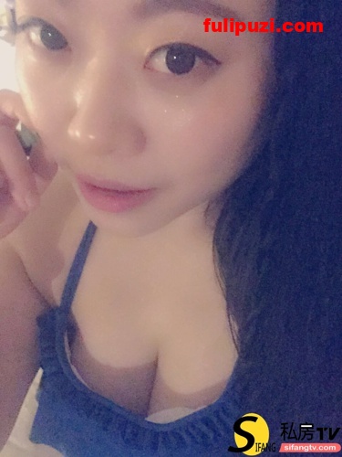 【泄密八连发四】颜值超靓的美女裸拍奉献身材一级棒【520P+13V/1.33G】