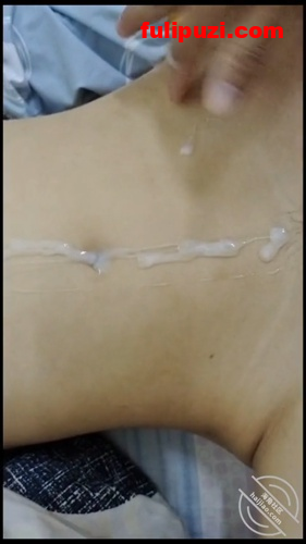 收费论坛超强乱伦首发！禽兽哥哥下药终于操了爱开灯裸睡的亲妹妹【28P+5V/268M】