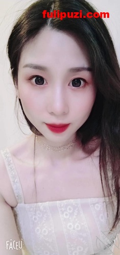 重磅！收费论坛超强乱伦首发！姐夫楼下做饭弟弟和高颜值姐姐楼梯口操逼【268P+11V/337M】