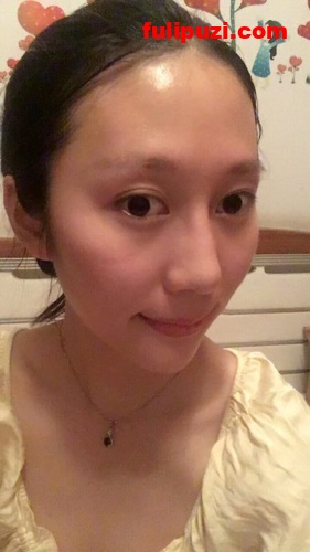 tumblr绝版系列：绝佳气质眼镜妹！超美多伦多留学生rv6188的放荡日常露出自拍【525P+7V/347M】