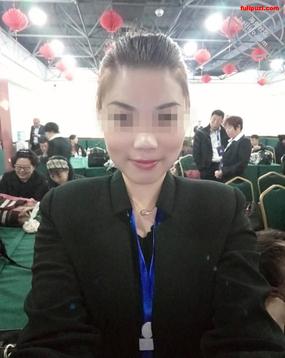 海角【丝袜控飞哥的舅妈情史】乱伦合集 楼梯间深喉口爆舅妈精子一滴不浪费【895P+23V/1.81G】