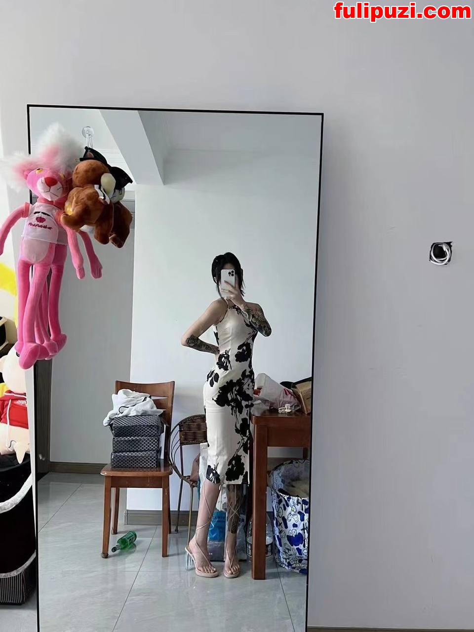 推特约炮调教大神三合一合集！ 重庆大烟枪、Dogking、GoW_canton【212P+515V/50G】
