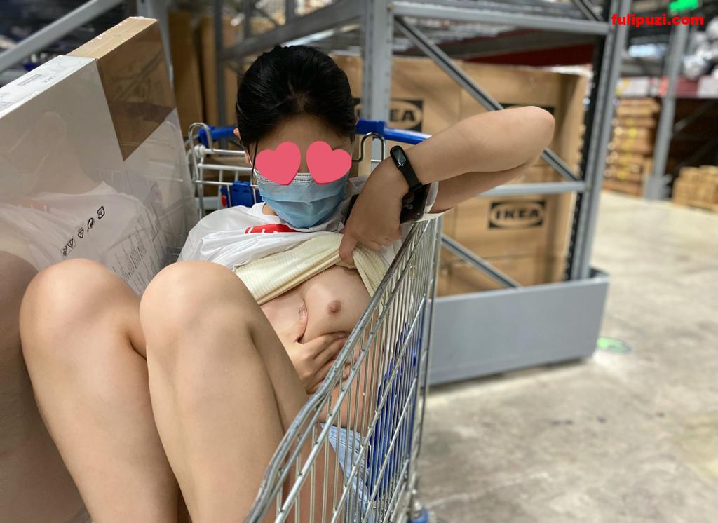 极品美模【柚柚不挨揍】推大尺度私拍 大长腿无毛B露出调教样样通【306P+35V/135M】