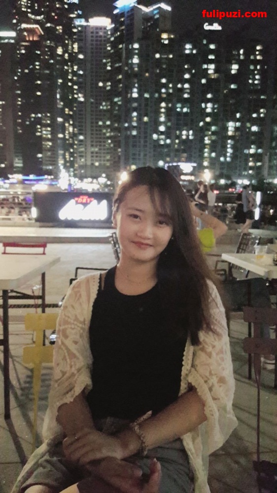 高颜值萌妹反差女友生活照泄密 手捧鸡巴闭眼许愿超享受【206P+4V/853M】