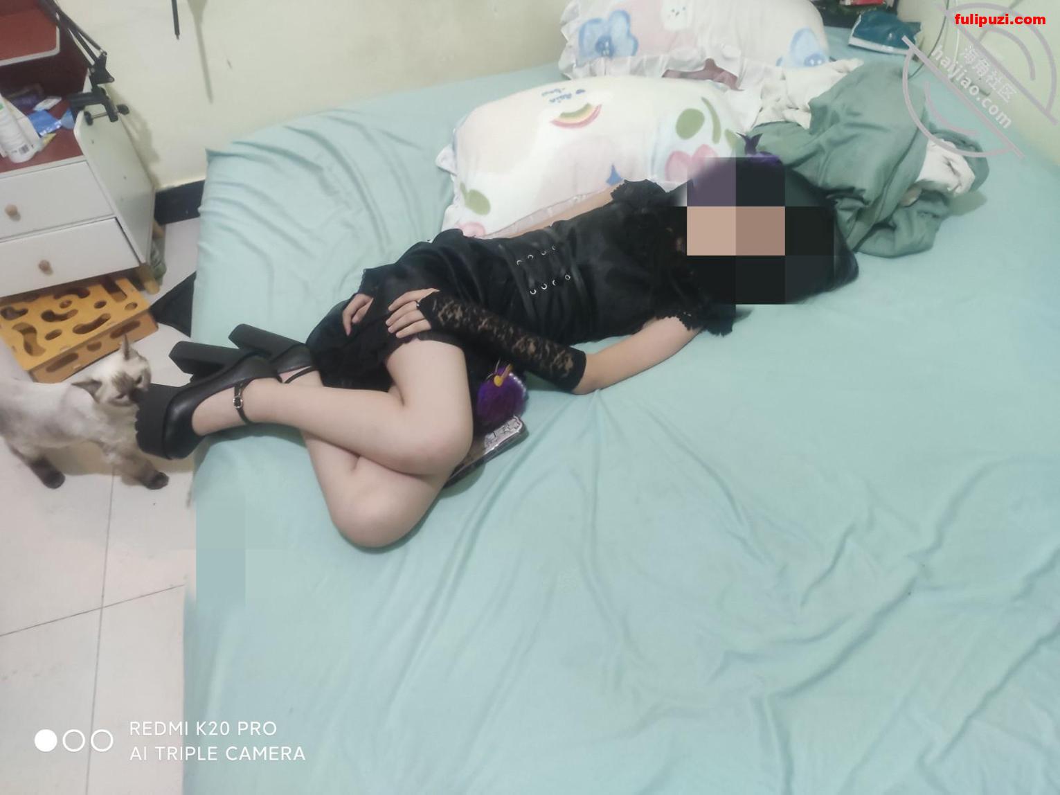 海角大神和白虎女儿婷宝超强乱伦后续2 给婷宝脱毛&护士装内射【132P+14V/2.95G】