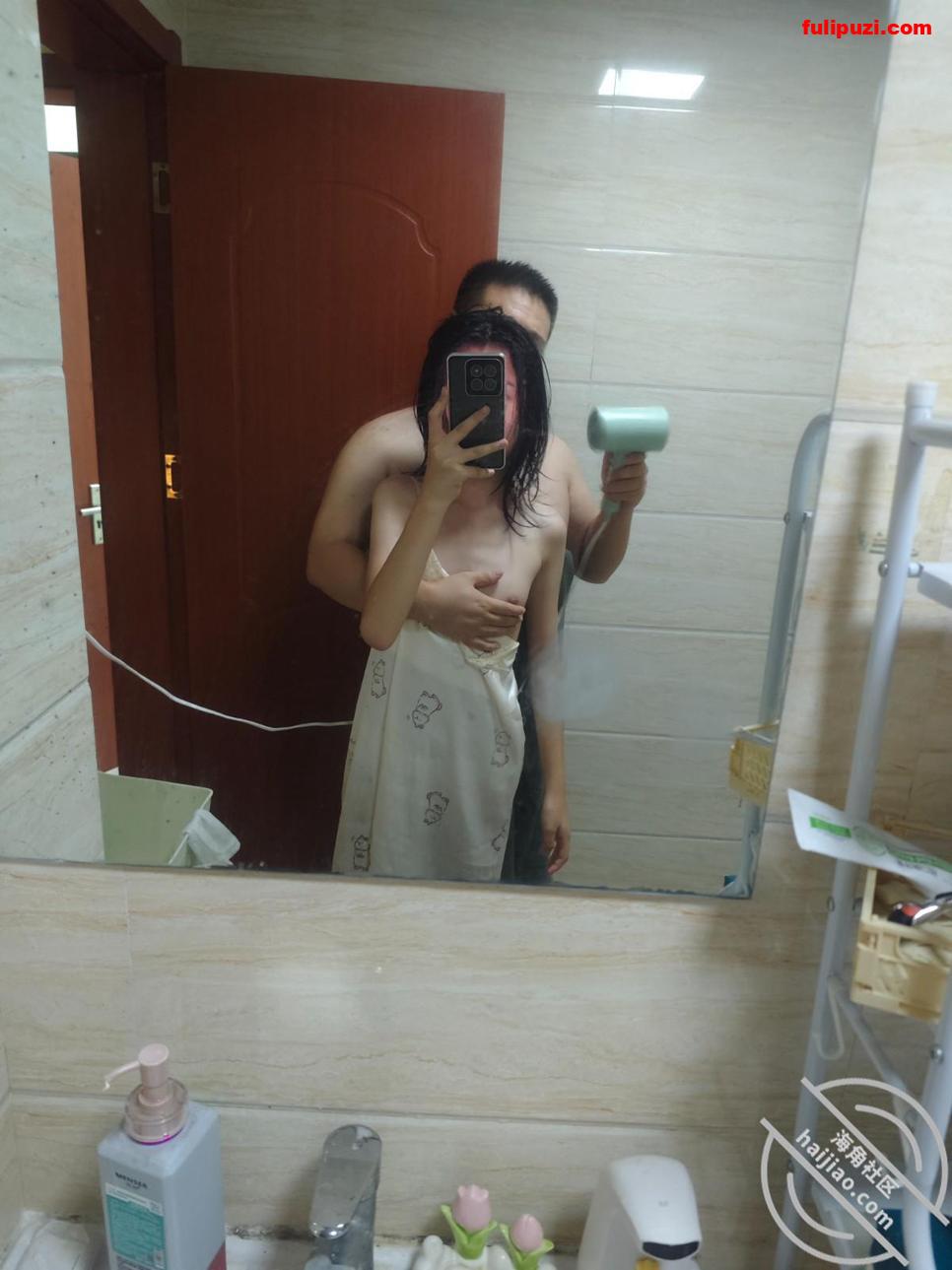 海角大神和白虎女儿婷宝超强乱伦后续2 给婷宝脱毛&护士装内射【132P+14V/2.95G】