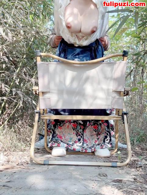 海角大神【妹妹的第一次给了我】乱伦后续3 护士妹妹帮我去火最后直接上产床操了起来【125P+10V/1.34G】