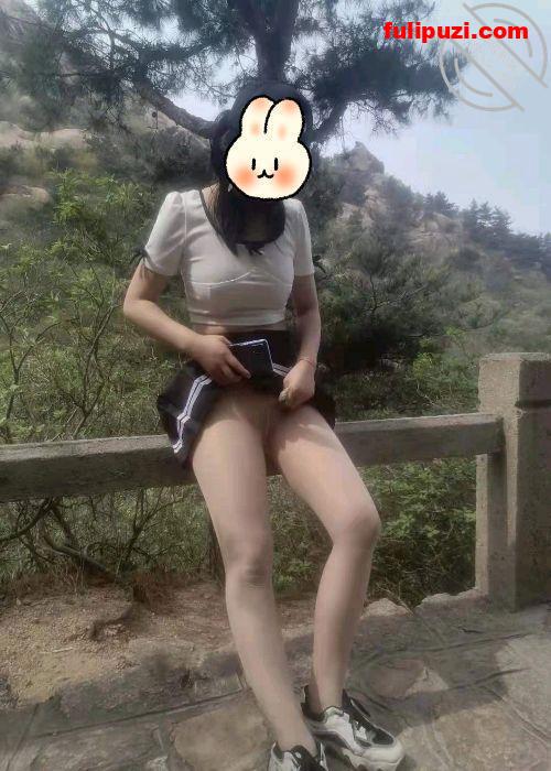 海角【叔叔与侄女的性福生活】乱伦合集 在老婆的眼底下和侄女厨房偷情射一屁股【220P+13V/2.3G】
