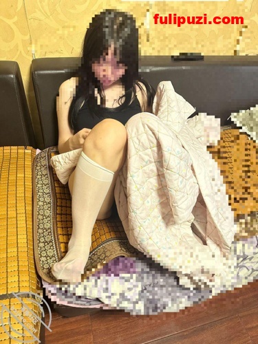 海角小伙和高考完的妹妹小钰乱伦 撕破黑丝绑住双手抓着双马尾爆操【132P+5V/682M】