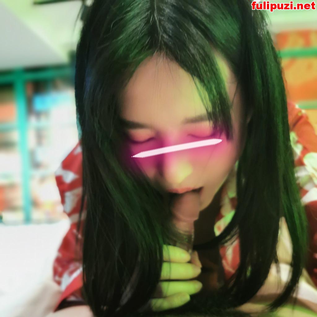 极品反差淫妻美少妇【laopo_kj】推特福利 被调教成骚母狗3P被操舒服了眼睛深情凝望【195P+43V/164M】