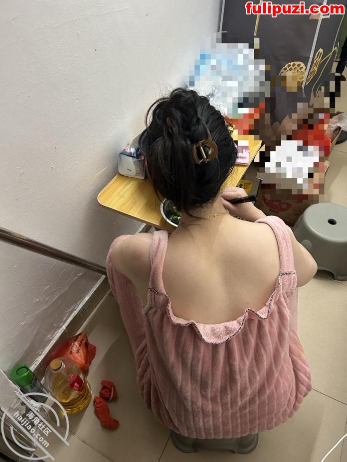 海角高三学生【单亲为爱追母】乱母合集 奔波千里草妈妈大量精液射进老家【200P+20V/2.16G】