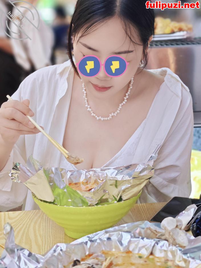 海角【我和我的女神爱妻】性爱记录 角色扮演上门技师被忽悠主动骑上大鸡巴一插到底【428P+24V/2.2G】