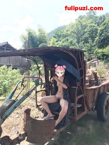 古城露出古风与色情结合！推特少妇Pear_xmg淫荡露出自拍视图集【59P+6V/87M】