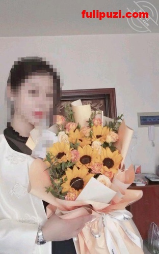 海角【我的妈妈是脚模】超强乱伦合集 清醒状态妈妈+小姨一起刺激三人行【201P+8V/1.82G】