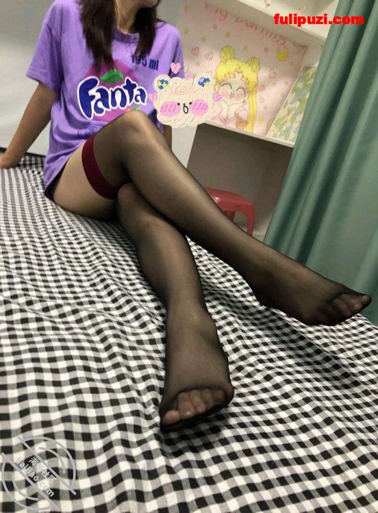 海角【我和亲姐姐的性福生活】乱伦记录 黑丝老姐太敏感了受不了我的大牛子【240P+4V/1.22G】