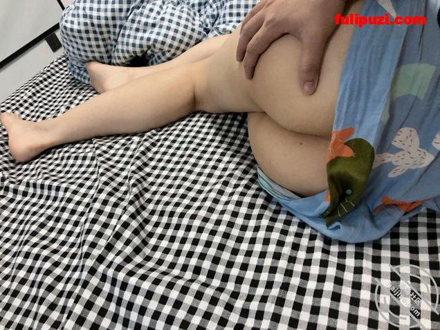 海角【我和亲姐姐的性福生活】乱伦记录 黑丝老姐太敏感了受不了我的大牛子【240P+4V/1.22G】