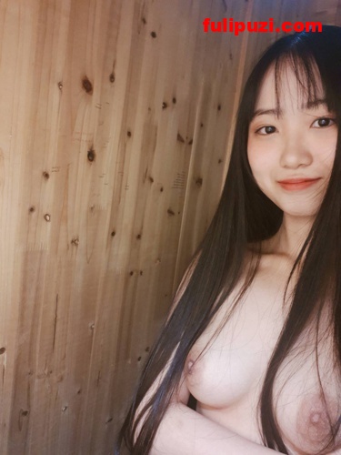 站友求贴！清纯少女黄晓盈反差自卫流出 澡堂自慰生怕被人看到【11P+12V/286MB】