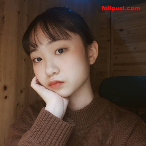 站友求贴！清纯少女黄晓盈反差自卫流出 澡堂自慰生怕被人看到【11P+12V/286MB】