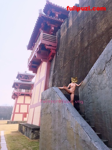 古城露出古风与色情结合！推特少妇Pear_xmg淫荡露出自拍视图集【59P+6V/87M】