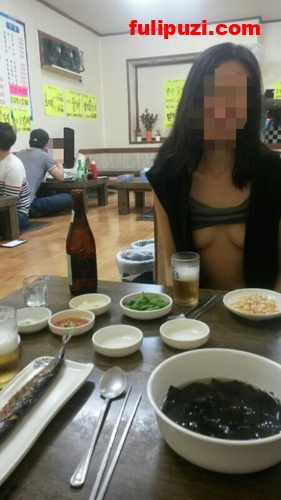 韩国Soranet骚货系列:一双筷子腿绝了！完美身材人妻은밀couple露出自拍合集【395P/55M】