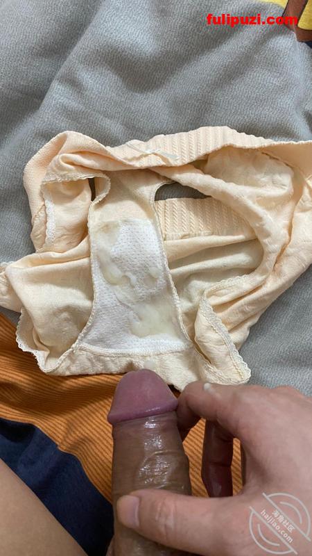海角大神和同居亲妹妹的乱伦记录 电动床镜前后入颜射精液洗脸【1030P+51V/8.83G】