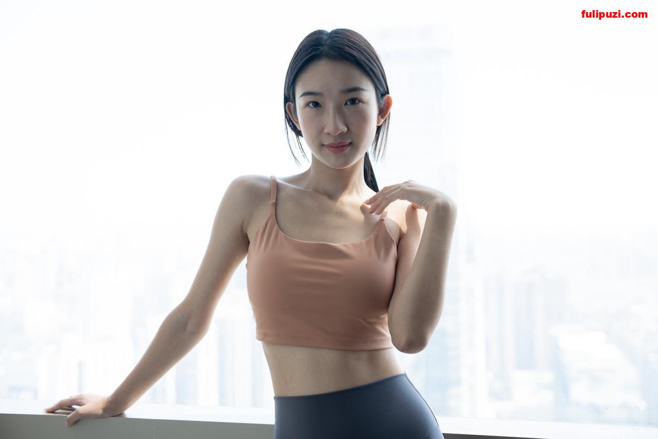 2024年PKG摄影【练瑜伽的阳光美少女】 居家大尺度私拍青春胴体+木耳特写【248P+1V/9.5G】