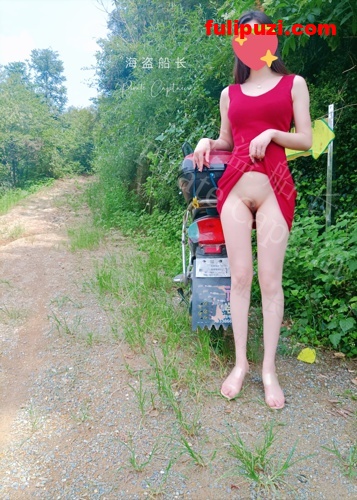 各种高端S级女神良家人妻群P露出女女群调 淫乱大神【海盗船长】推特极度淫靡福利【1140P+300V/3G】