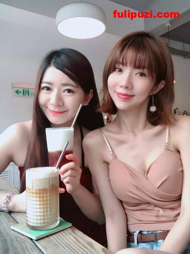 空姐系列8：脸蛋精致长相甜美的华航空姐Qbee张比比私拍视讯流出【110P/4V+595M】