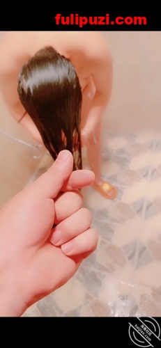 神人！与妈妈乱伦被外婆发现后续！卫生间中出60岁外婆和妈妈老家山林野战【71P+17V/1.14G】