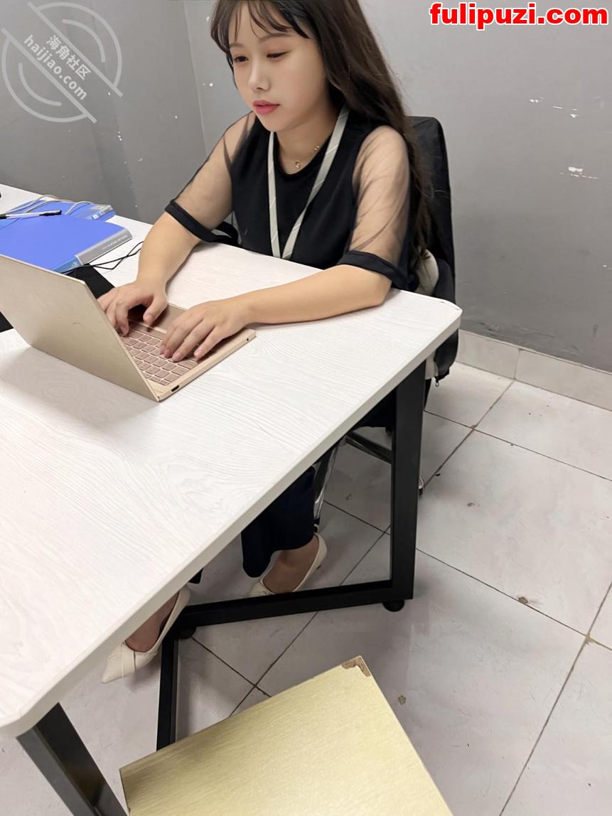 海角【舅妈的爱情故事】乱伦后续1 酒后乱性当着小舅操舅妈【260P+13V/2.83G】