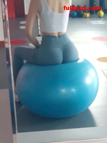 推特瑜伽女神【Yoga请叫我老师】唯美诱惑自拍 裸体瑜伽各种姿势等你解锁！【980P+160V/580M】