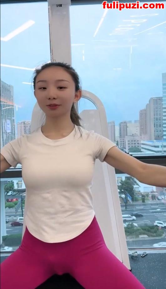 体操运动员下海黄播 【可可奶蛋】 健身房商场卫生间露出大秀潮喷洗澡也要一字马【20V/16G】
