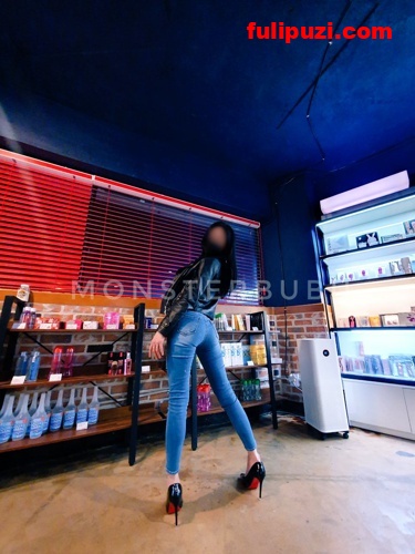 牛仔裤高跟鞋配大长腿！ 韩国170极品人妻𝐌𝐨𝐧𝐬𝐭𝐞𝐫日常诱惑自拍作品集【611P+118V/264M】