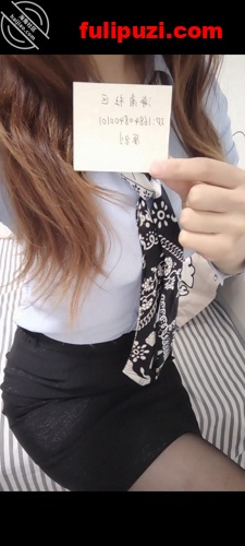 海角最美极品离婚骚妈对儿子下手 穿黑丝给儿子口交被儿子爆插高潮三次【400P+15V/2.74G】